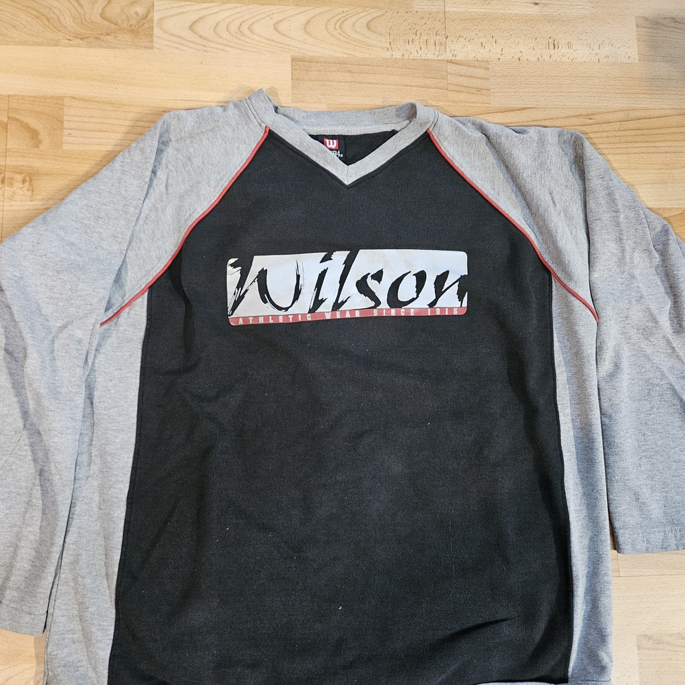 Vintage Y2k Wilson Black and Gray Long Sleeve Shirt